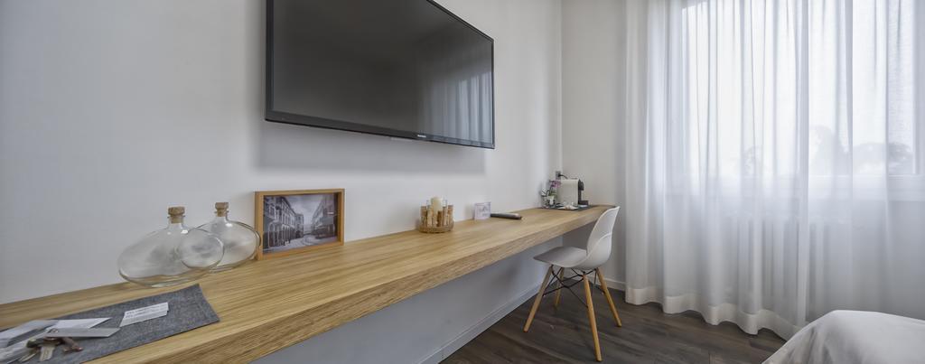 Suite Vogue Luce Voghera Exterior foto