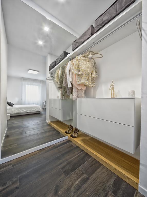 Suite Vogue Luce Voghera Exterior foto