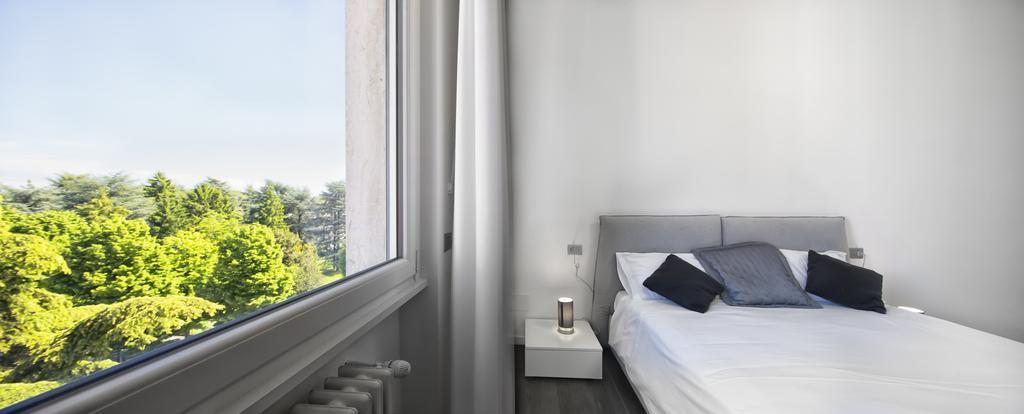 Suite Vogue Luce Voghera Exterior foto